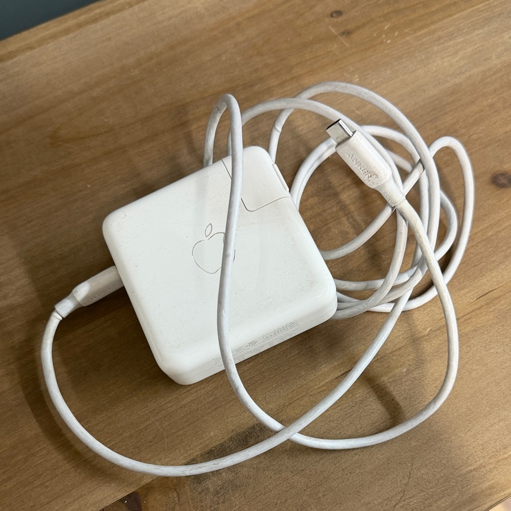 Apple White Charging Block with USB-C Cable